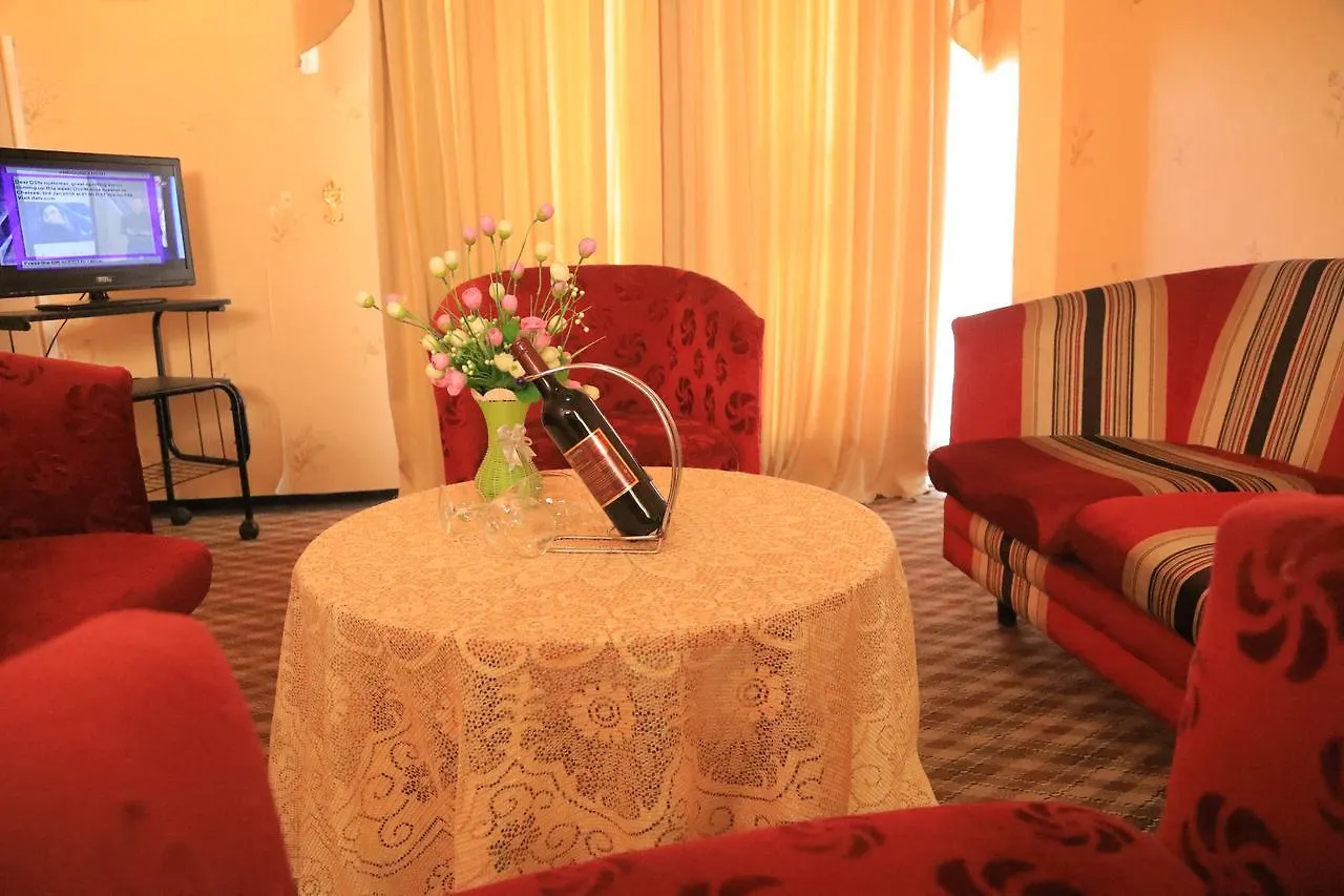 ***  Ararat Hotel アジス・アベバ エチオピア